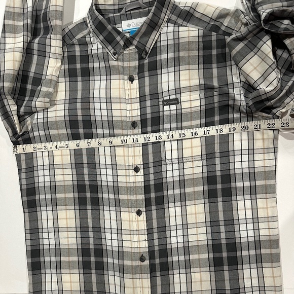 Columbia Sportswear Company Men's Shirt - Size M - Picture 7 of 15